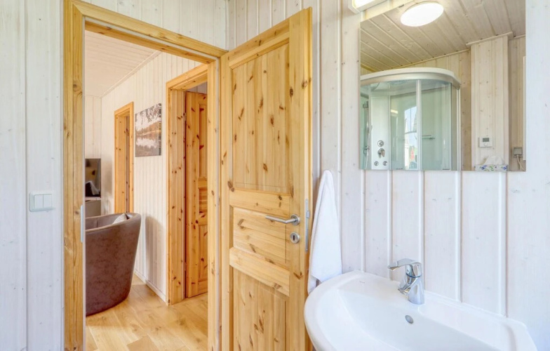 Beautiful Home in Zerpenschleuse With 2 Bedrooms and Wifi