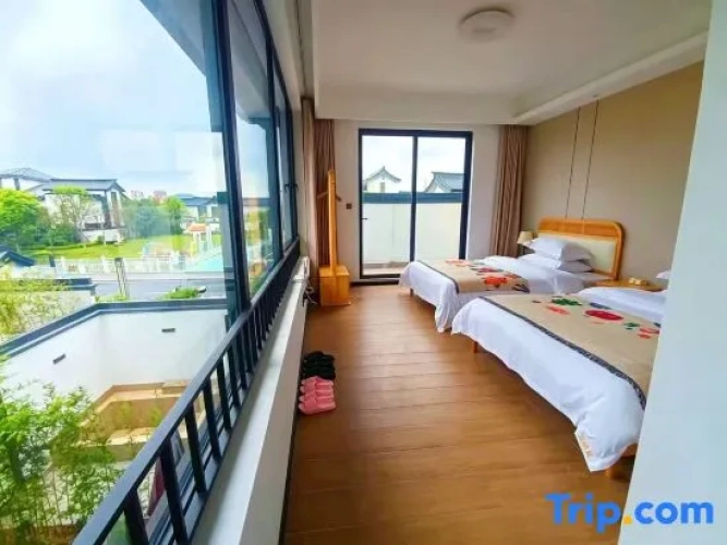 3 Bedrooms Villa