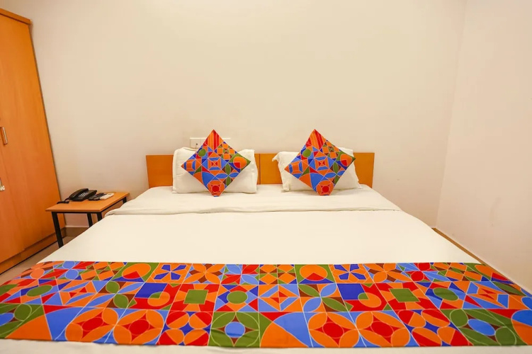 Fabhotel Krystal