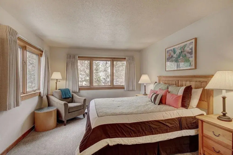 1638 Quicksilver - 3 Br Condo