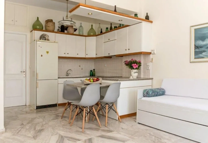 Apartment with sea view