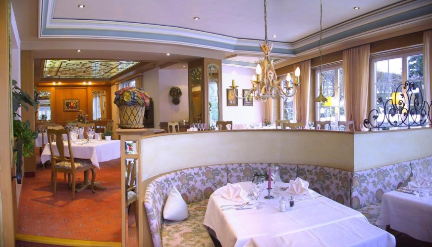 Romantik Hotel Schweizerhof photo 35