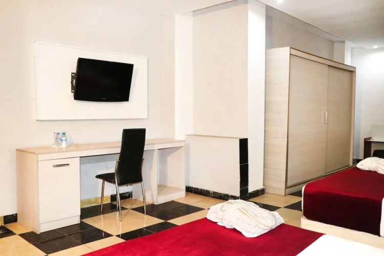 Twin room (Window Not Guaranteed)