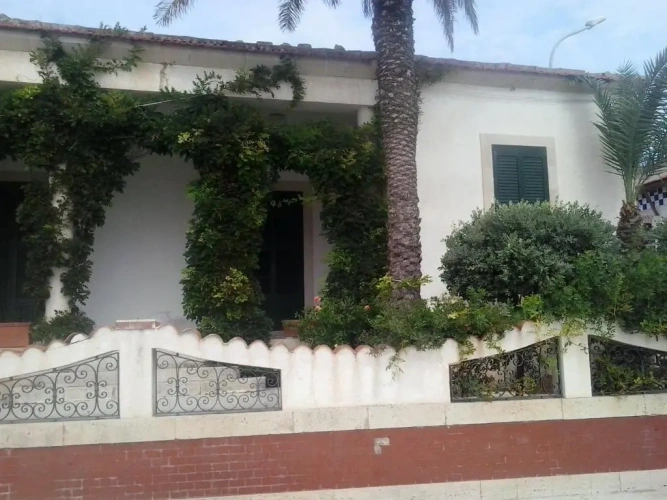 3 Bedrooms Cottage