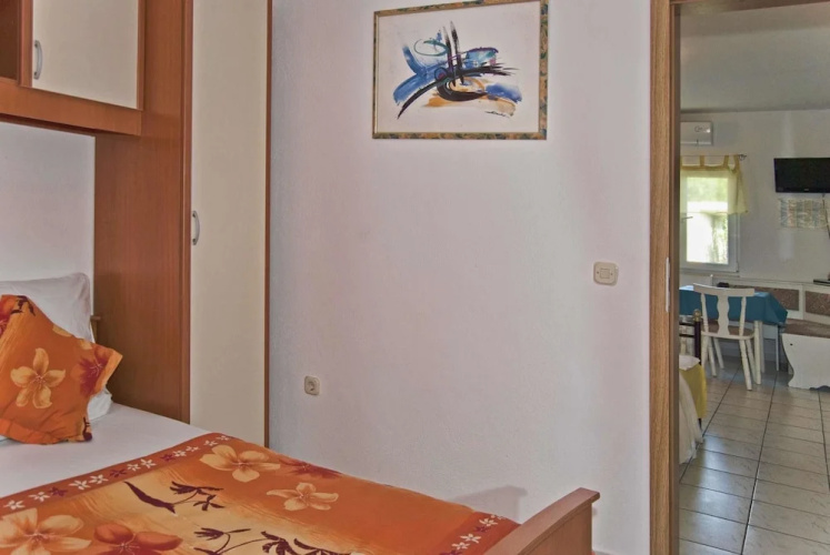 Apartments Zderic