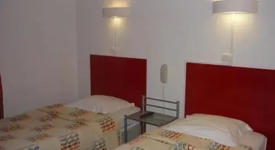 Htel Parisien