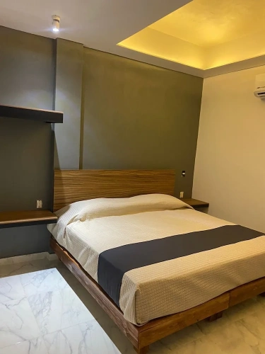 1 Bedroom Comfort room
