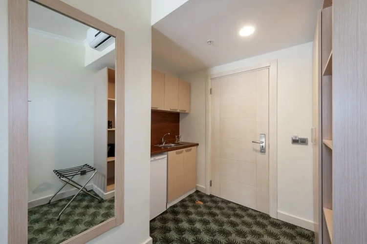 Suite with balcony and with mountain view