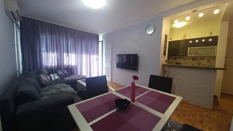 Ivn Apartment