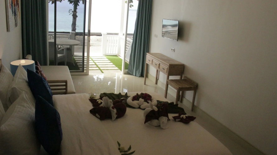 Meno Mojo Beach Resort