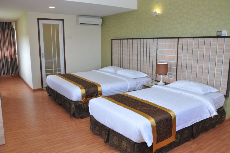 Uptown Hotel