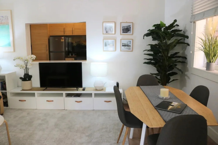 Luxury Double Bay Flat by Harbour Pool