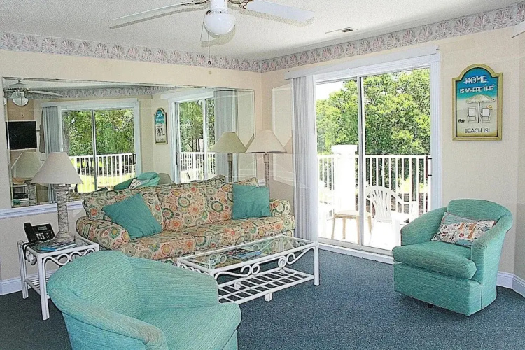 709m 1 Bedroom Condo by RedAwning