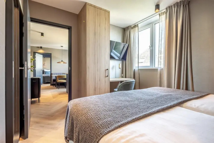 Historic Canal Home in Delft