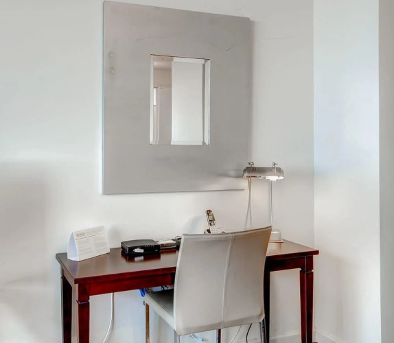 Global Luxury Suites at Stoneridge Mall