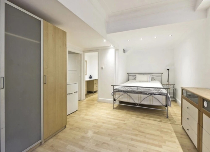 Immaculate 4-bed Apartment Opposite Hyde Park W2