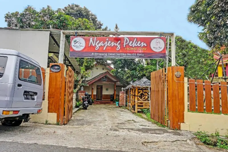 Ngajeng Peken Home Stay