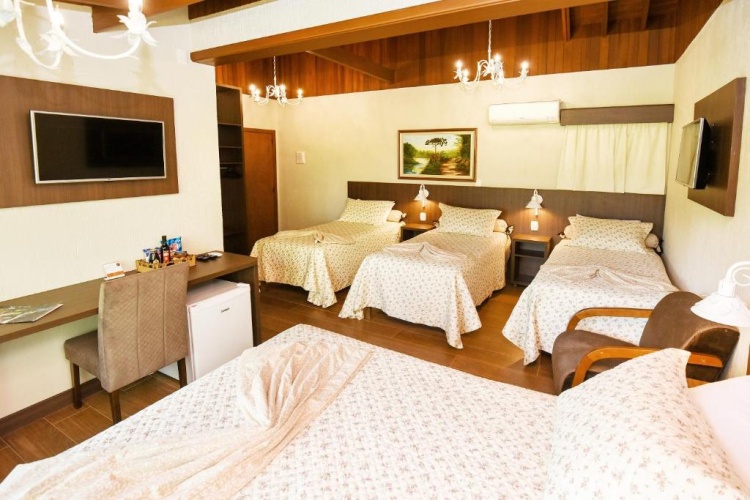 Deluxe Quadruple room