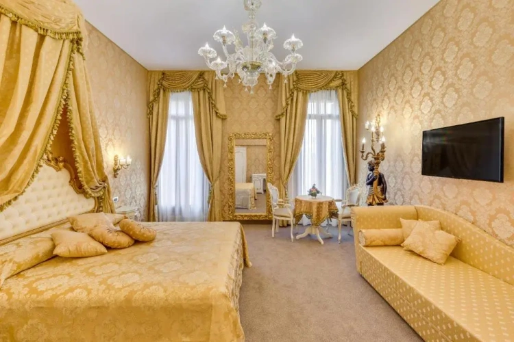 Deluxe Triple room