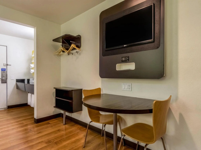 Motel 6 Redlands, CA