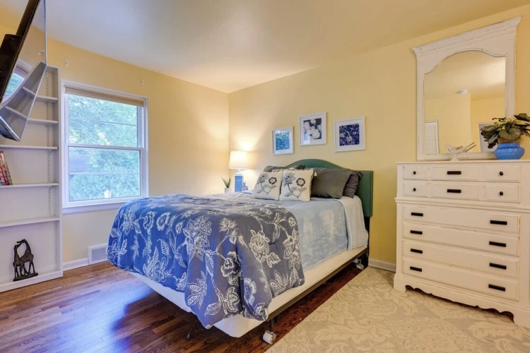 3 Bedrooms Cottage