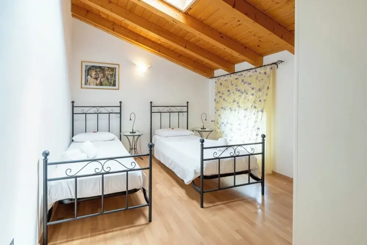 2 Bedrooms Deluxe Apartment