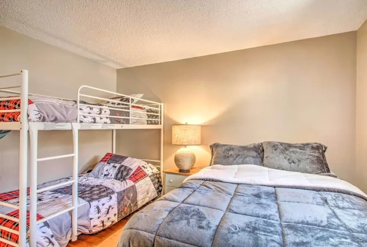 2 Bedrooms Apartment