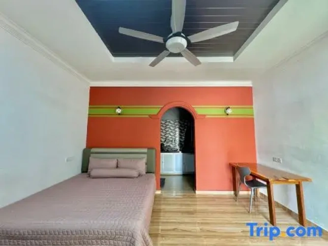 Standard room with pool view