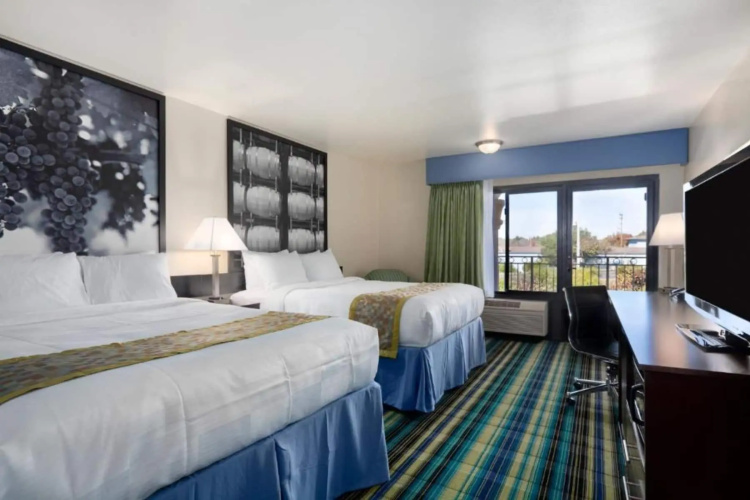 Super 8 By Wyndham Vallejo/Napa Valley