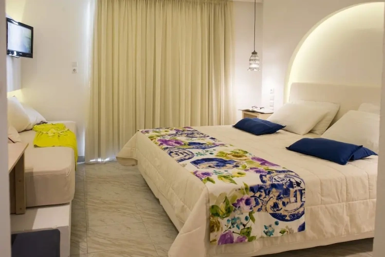 1 Bedroom Superior Bungalow with balcony and with partial sea view