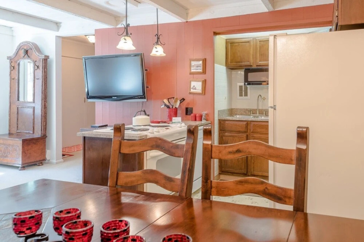 Atelier 1045 - 2 Br Condo