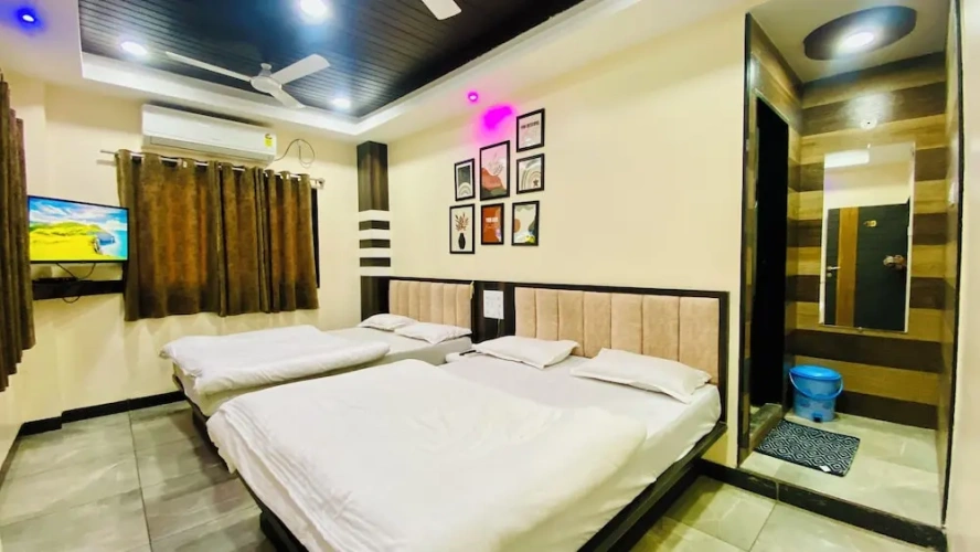Deluxe Double room with city view