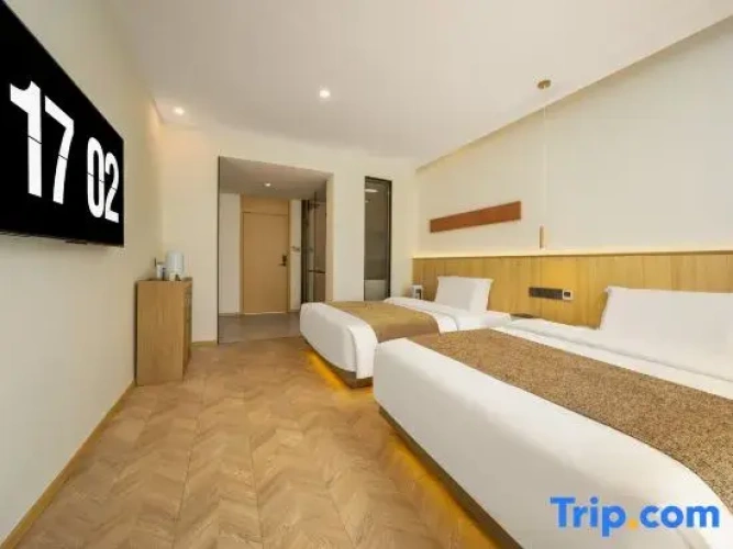 Standard Twin room with mountain view