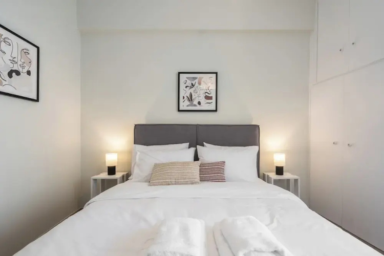 Classic Apartment in Piraeus, walk to Zeas Marina
