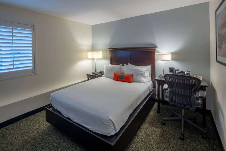 Collegian Hotel & Suites, Trademark Collection By Wyndham photo 7