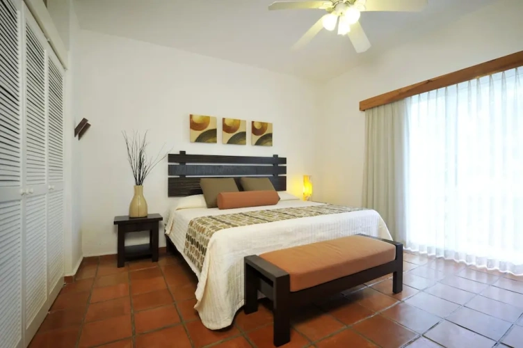 1 Bedroom Standard room with city view