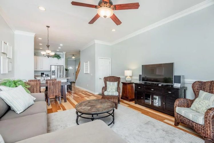 84 Waters Edge - Riverview Townhouse - Pool