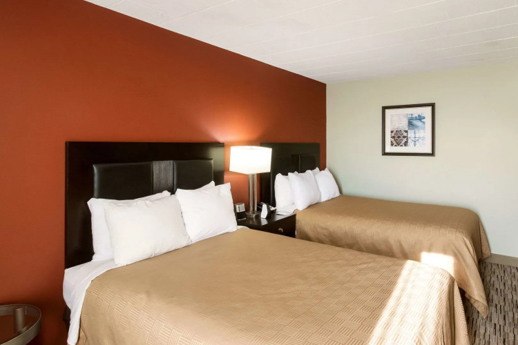 Exton Hotel & Conference Center