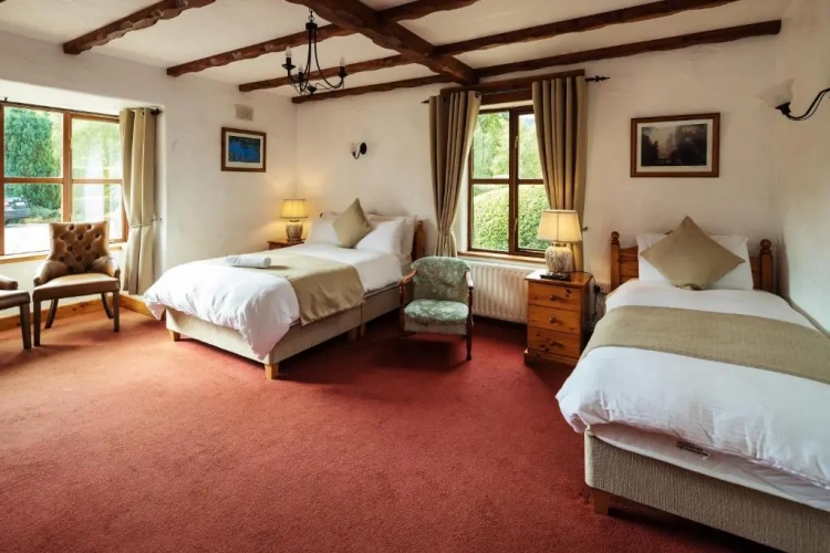 Triple room