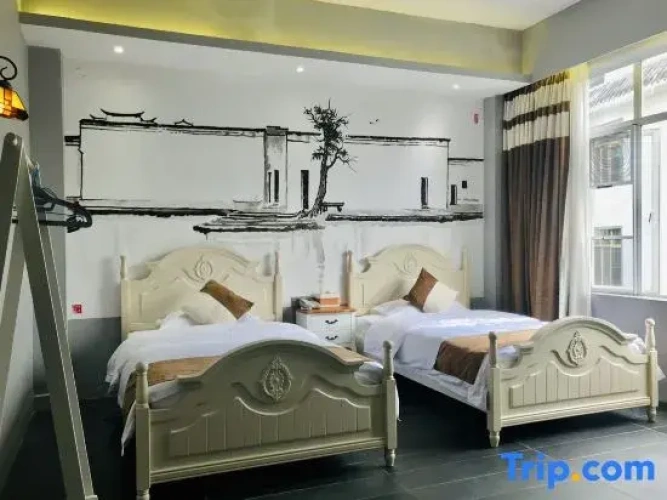 Deluxe Twin room with view