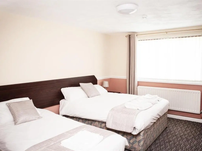 Standard Triple room