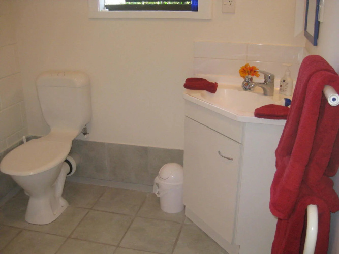 Moanarua Beach Cottage
