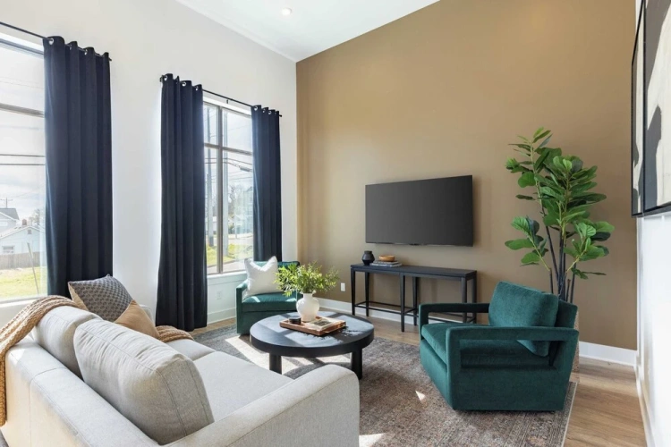 4 Bedrooms Cottage