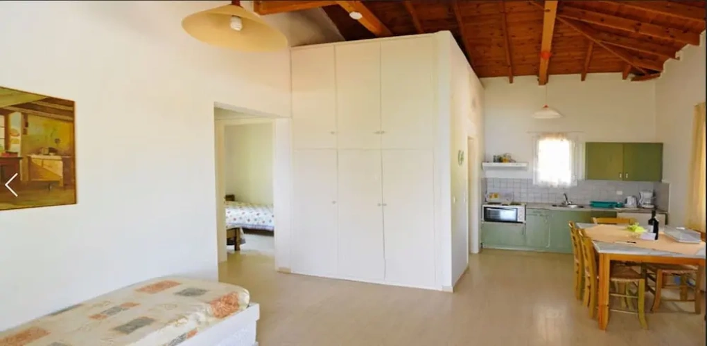2 Bedrooms Apartment with sea view