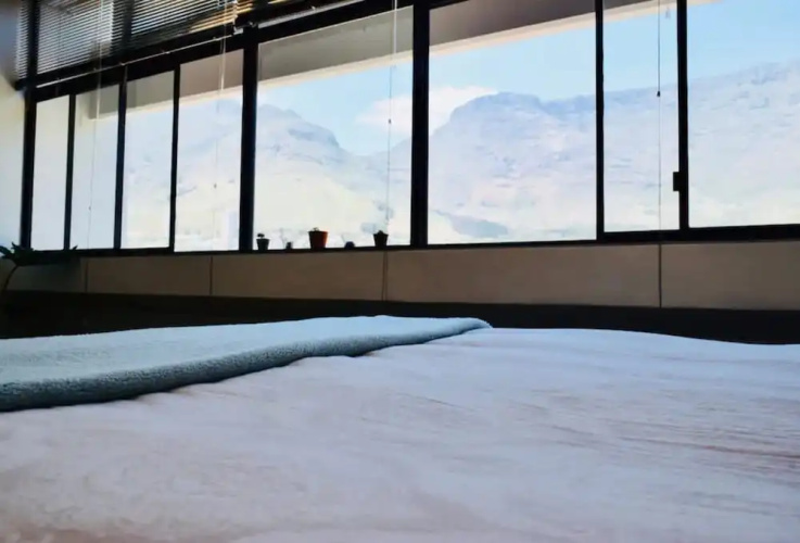 Central Apartment With Spectacular Views