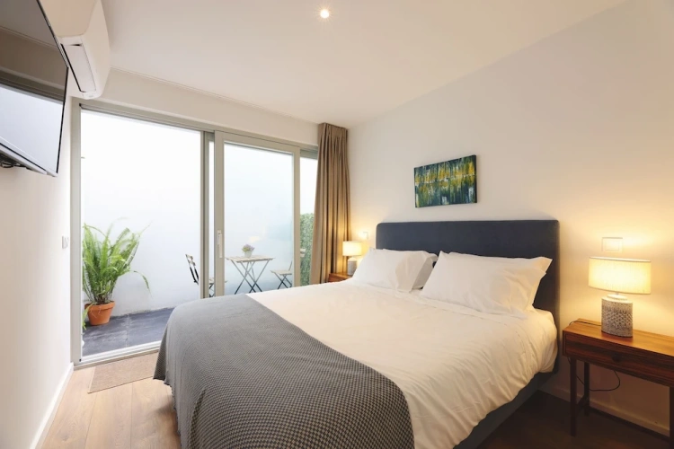2 Bedrooms Attic Apartment