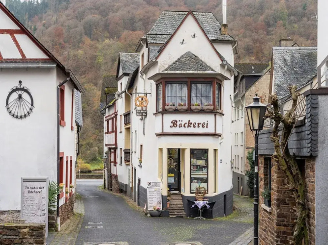 Home for 5 Persons in 1350 Year Old Mosel Town