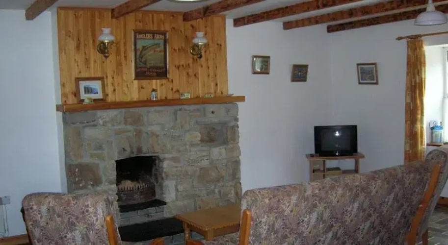 Riverbank Cottages
