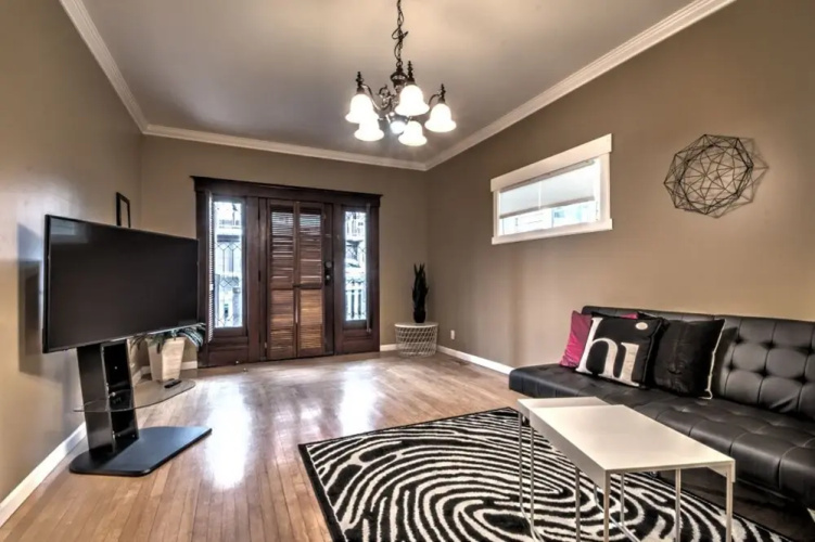 Renovated 2BR Lake View Condo