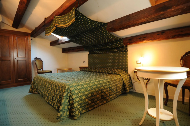 Hotel Mezzo Pozzo